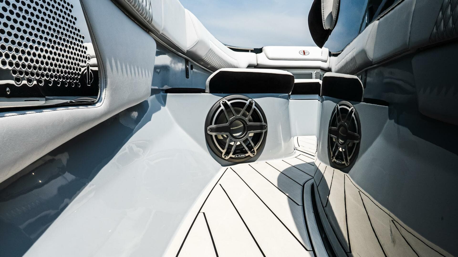 2025 Cigarette 52 THUNDER