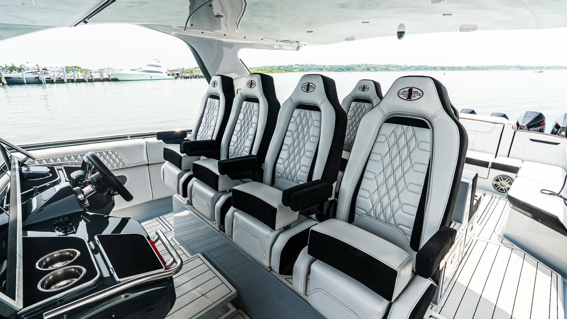 2025 Cigarette 52 THUNDER