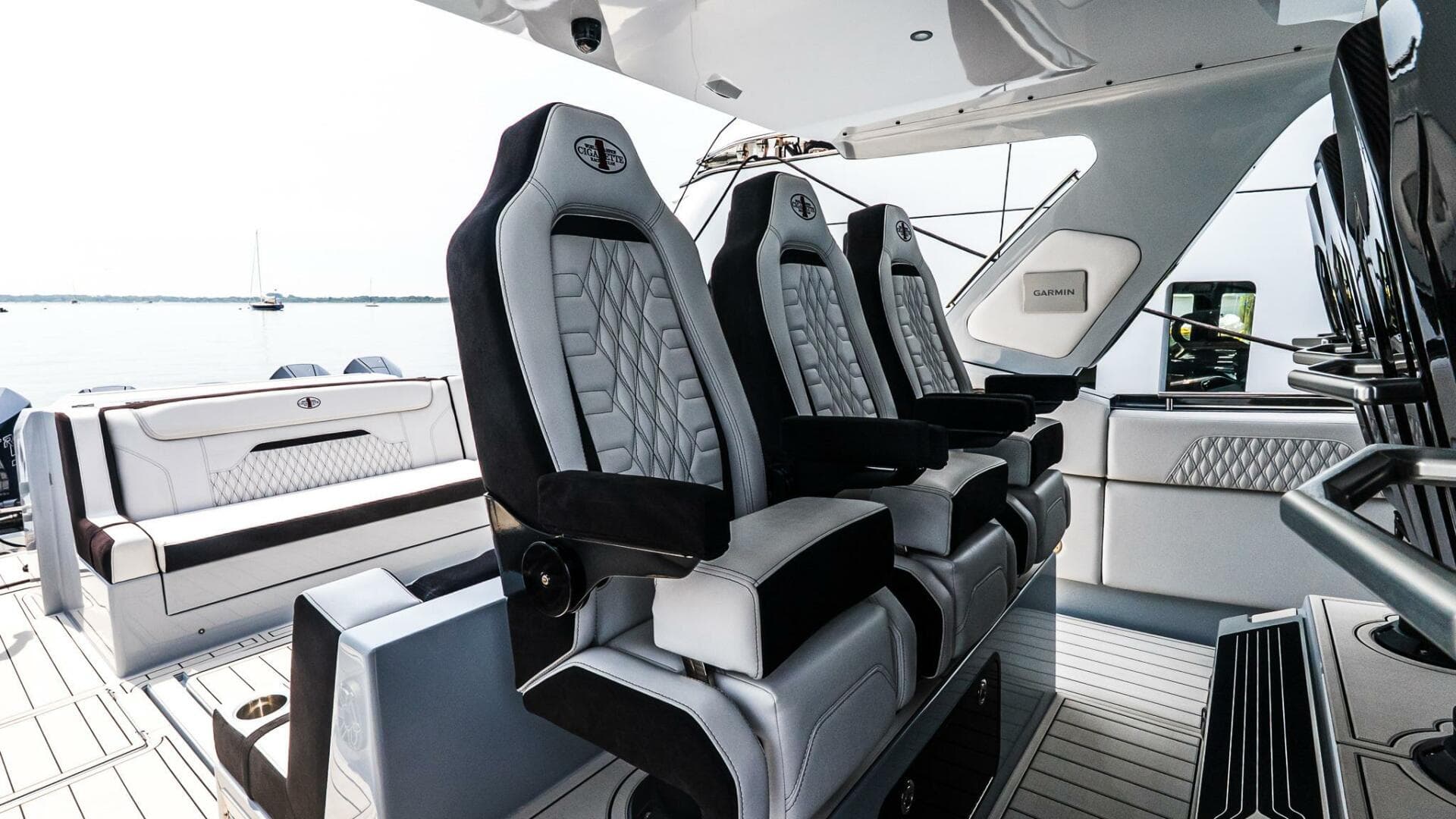 2025 Cigarette 52 THUNDER