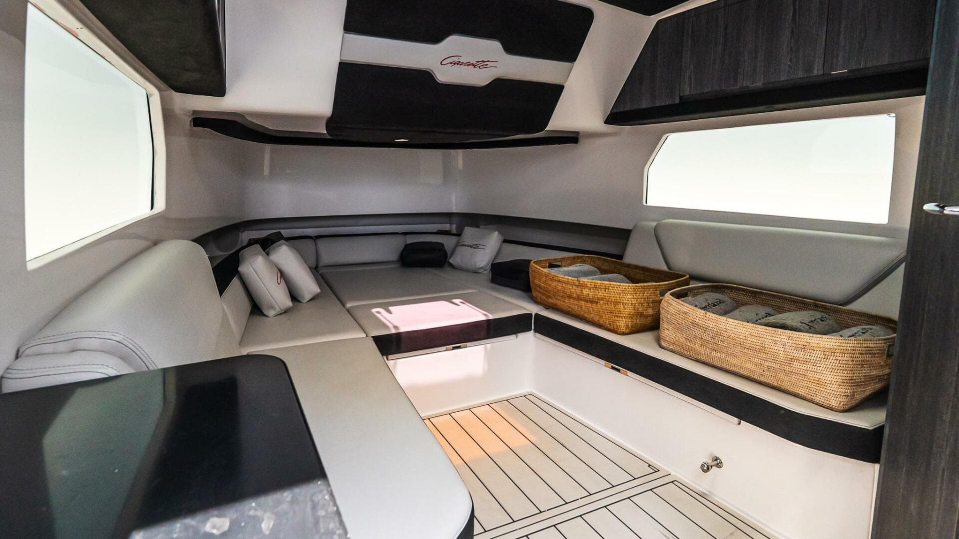 2025 Cigarette 52 THUNDER