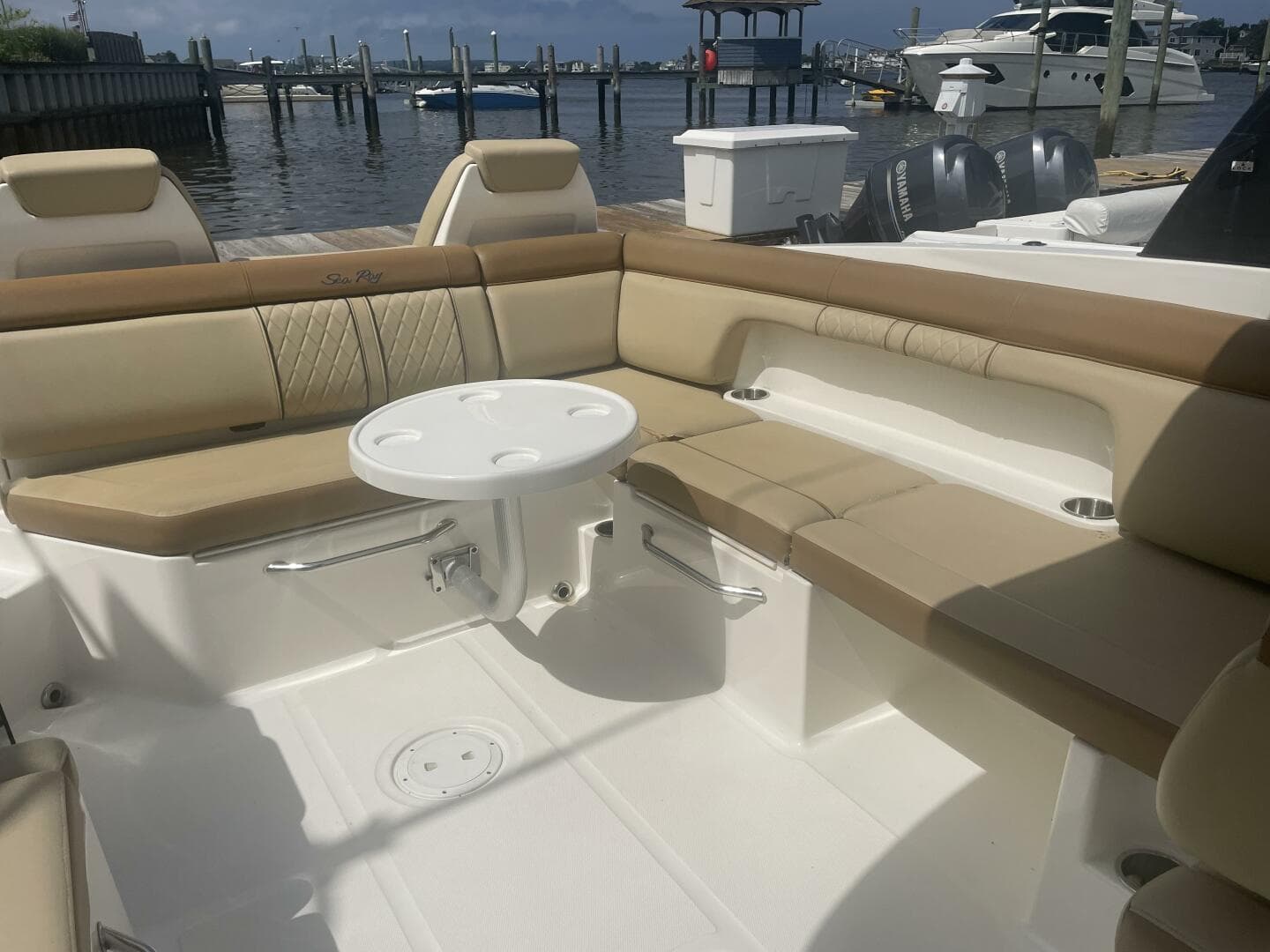 2015 Sea Ray SDX 290