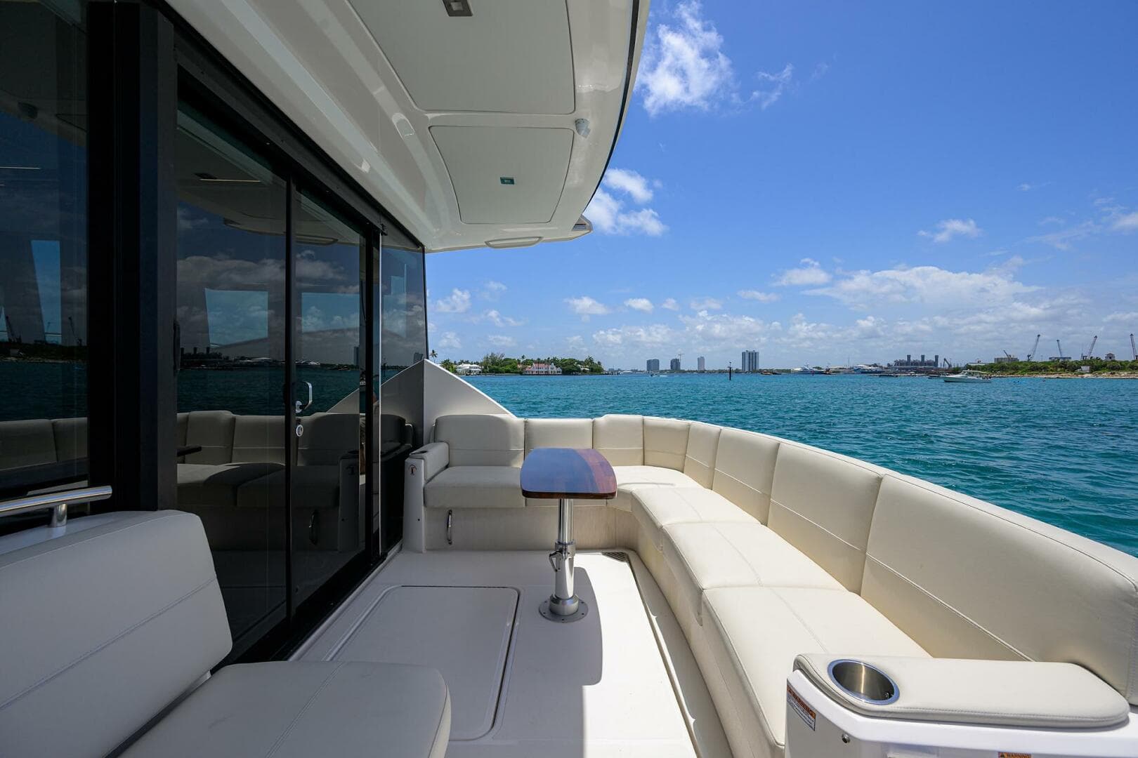 Tiara 49 DEBBIE'S DIAMOND - Cockpit