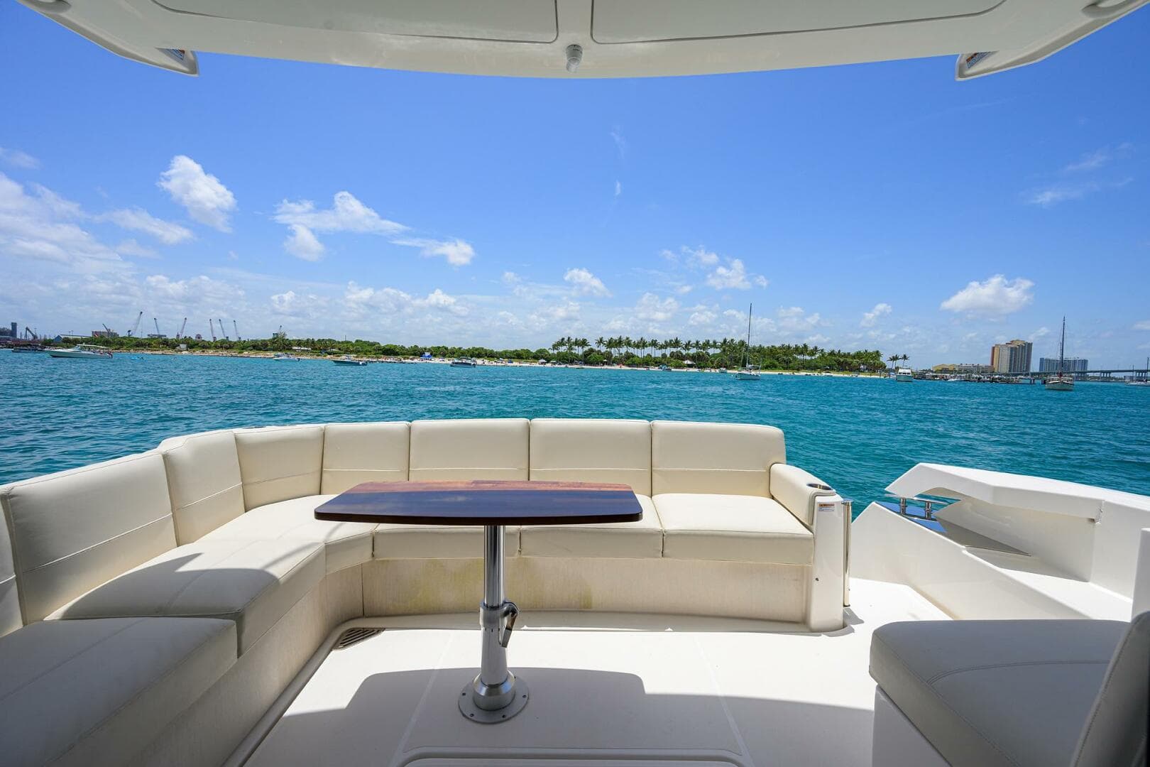 Tiara 49 DEBBIE'S DIAMOND - Cockpit