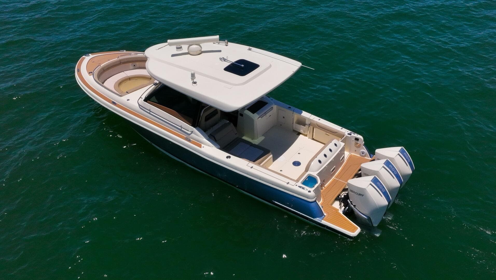 2022 Chris-Craft 35 Calypso