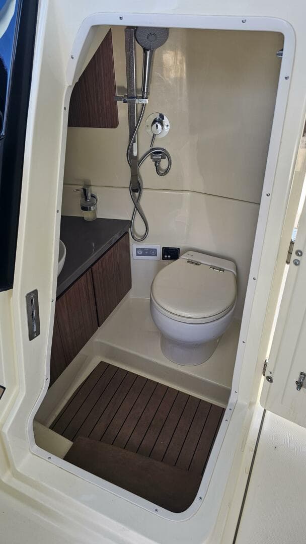 2022 Chris-Craft 35 Calypso