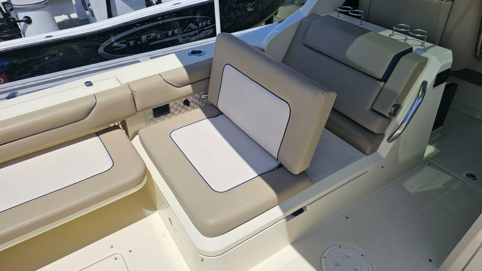 2022 Chris-Craft 35 Calypso
