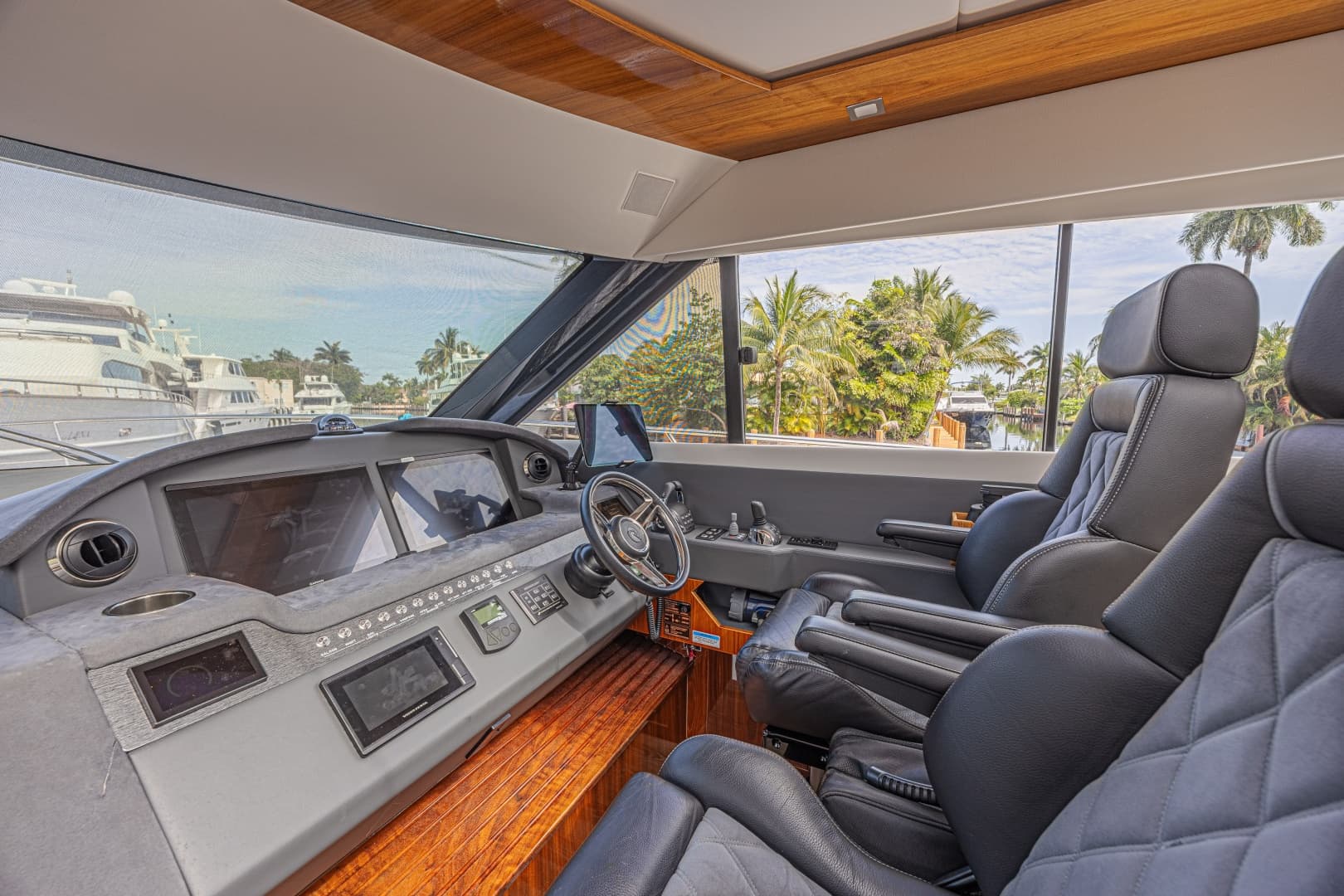 2021 Riviera 6000 Motor Yacht