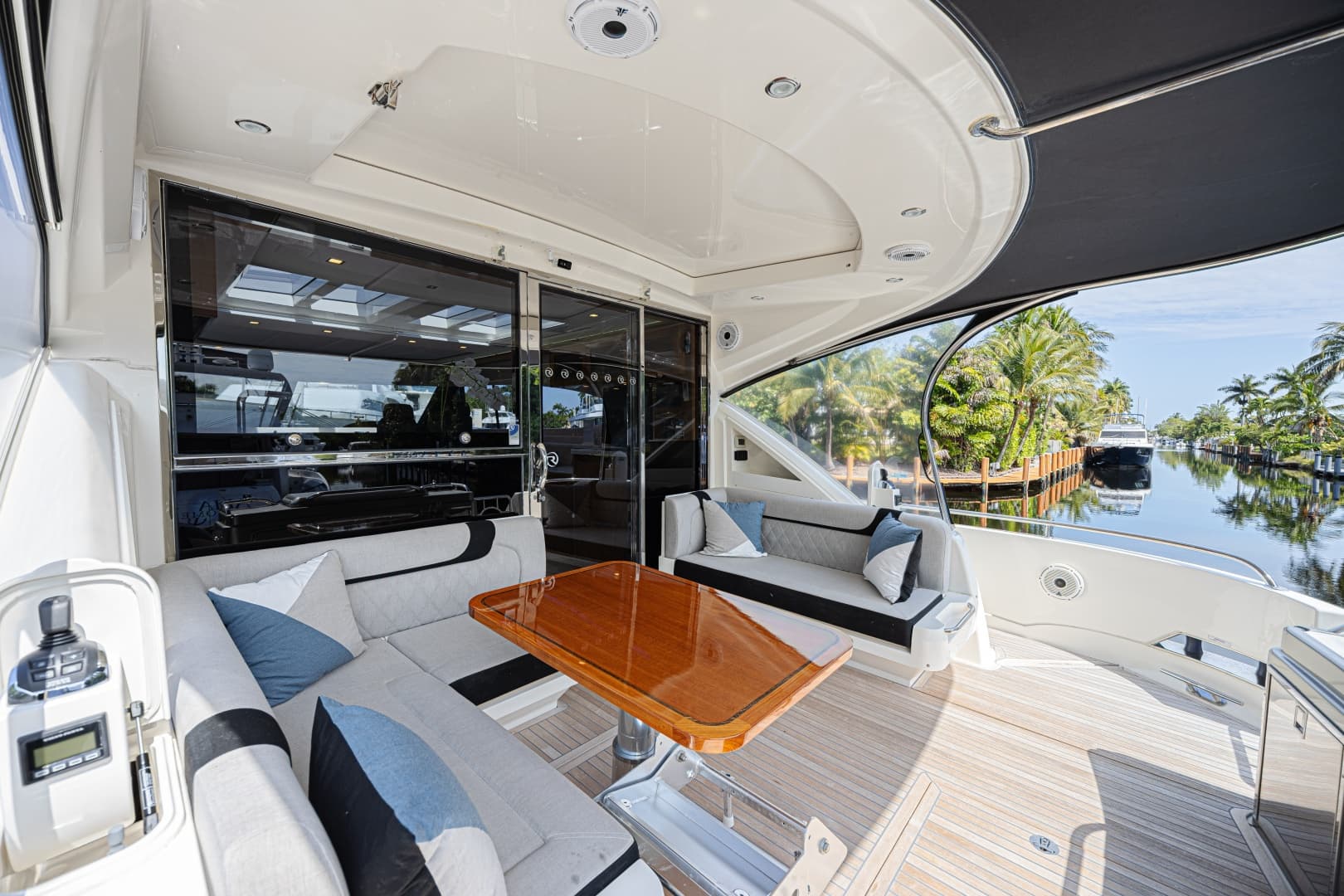 2021 Riviera 6000 Motor Yacht