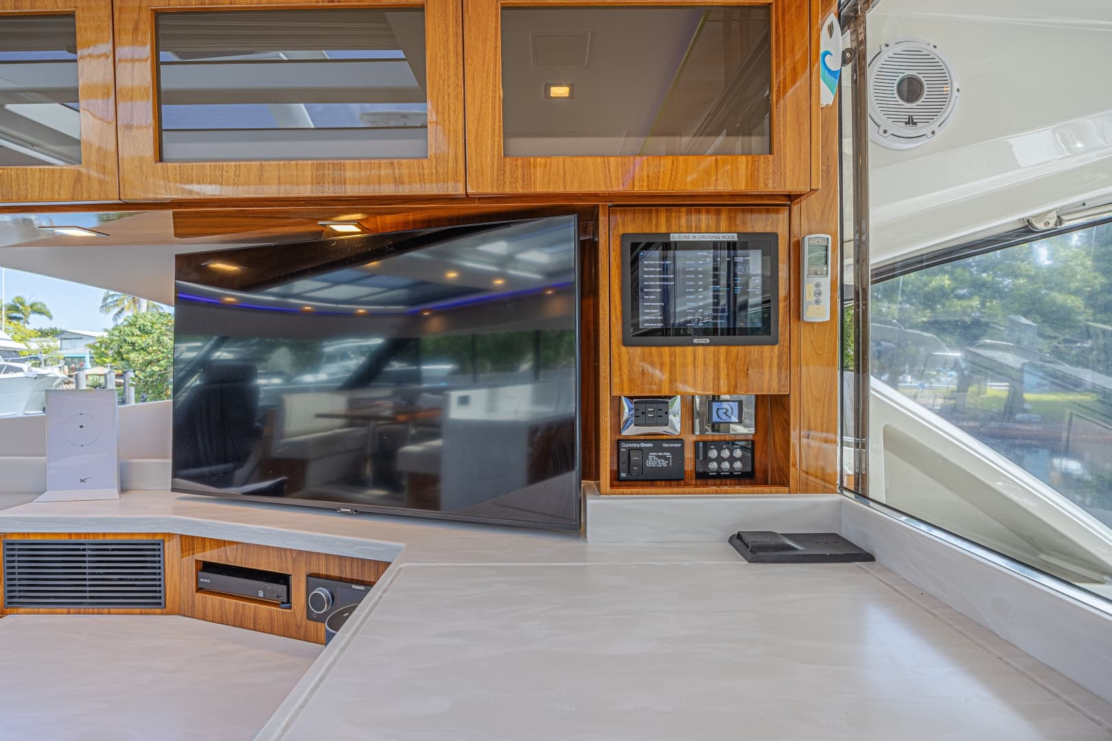 2021 Riviera 6000 Motor Yacht