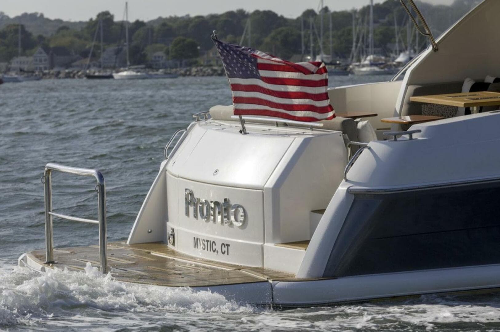 2016 Riviera 5000 Sport Yacht