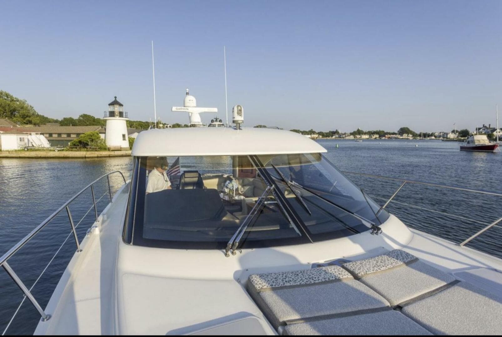2016 Riviera 5000 Sport Yacht