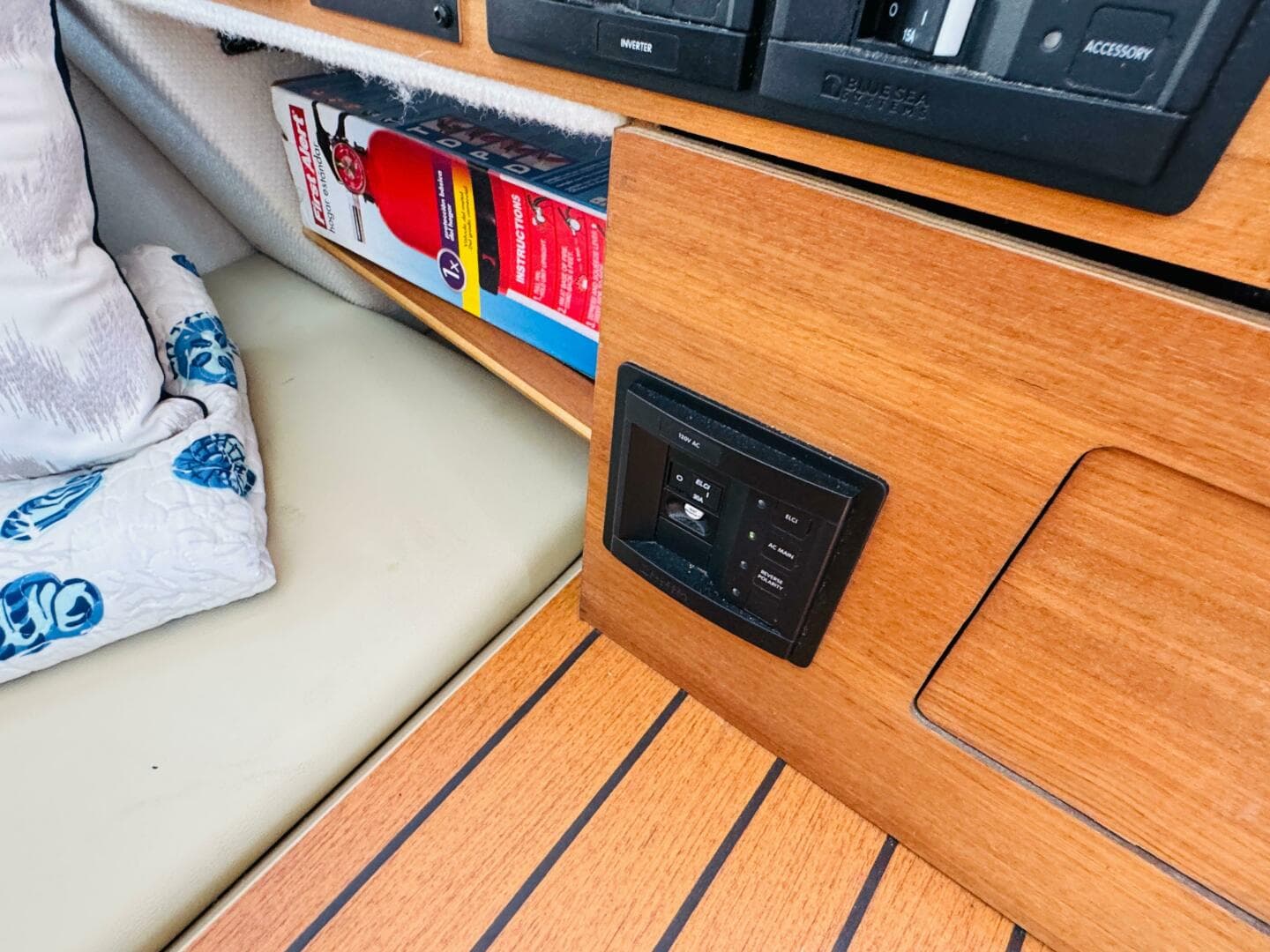 2018 Ranger Tugs R-27