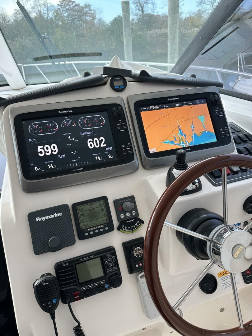 2006 Tiara Yachts 4300 Sovran