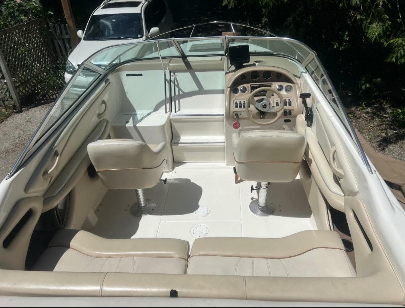 1997 Sea Ray 230 Signature - Cuddy Cabin