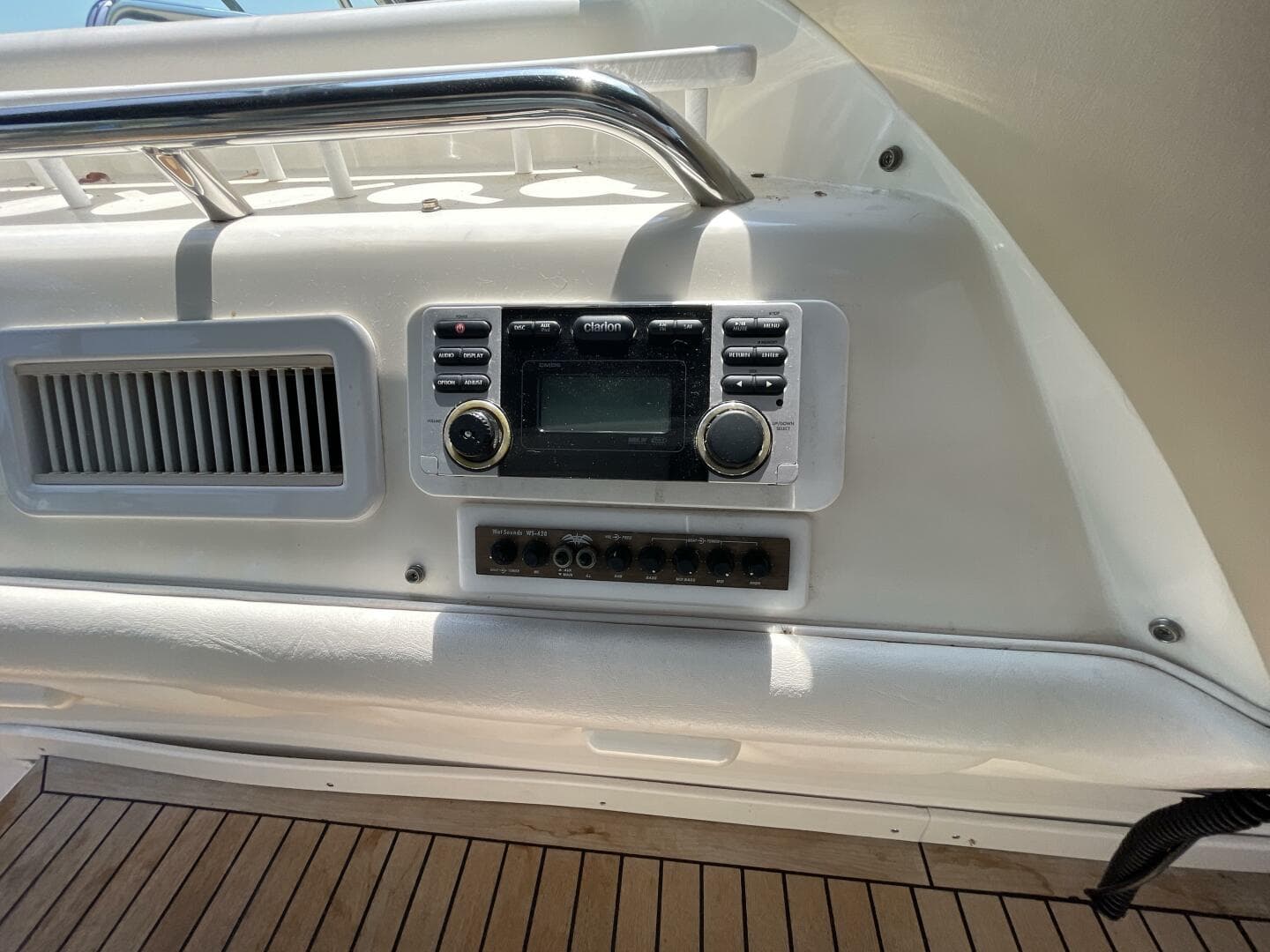 1998 Sea Ray 630 Super Sun Sport