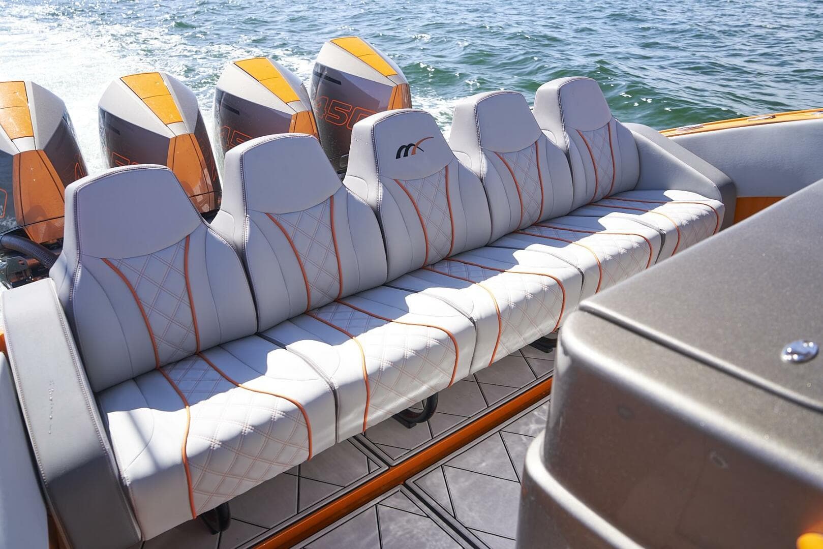 2020 Midnight Express 43 Open