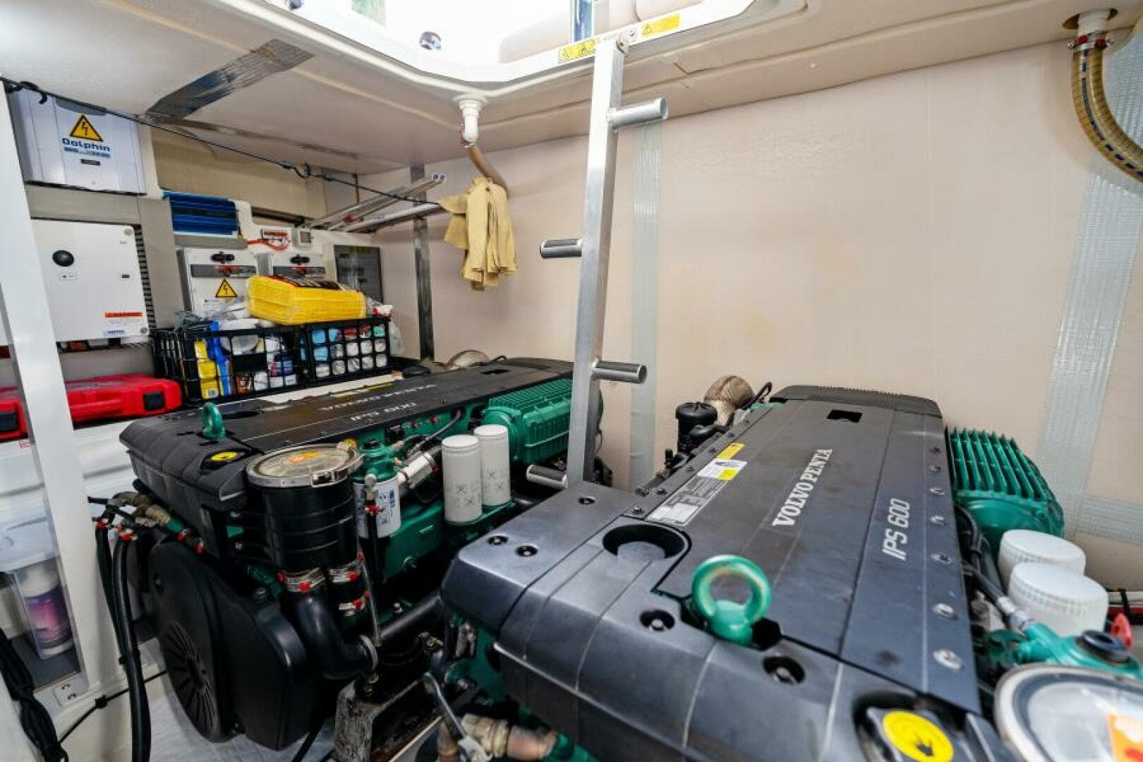 2020 52 Prestige Flybridge - Vacay - Engine Room