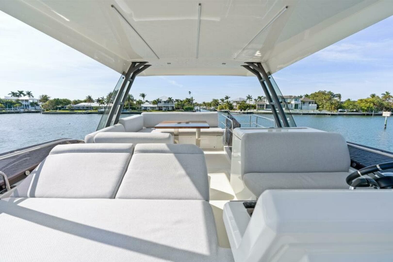 2020 52 Prestige Flybridge - Vacay - Flybridge