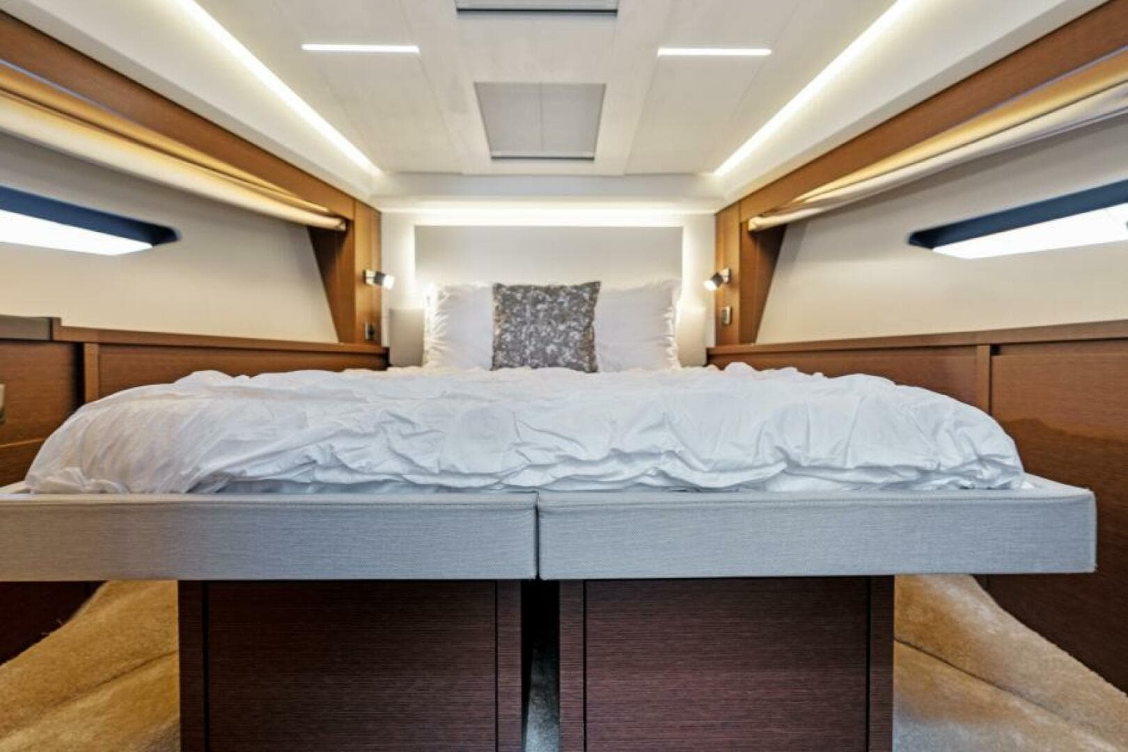 2020 52 Prestige Flybridge - Vacay - VIP Stateroom
