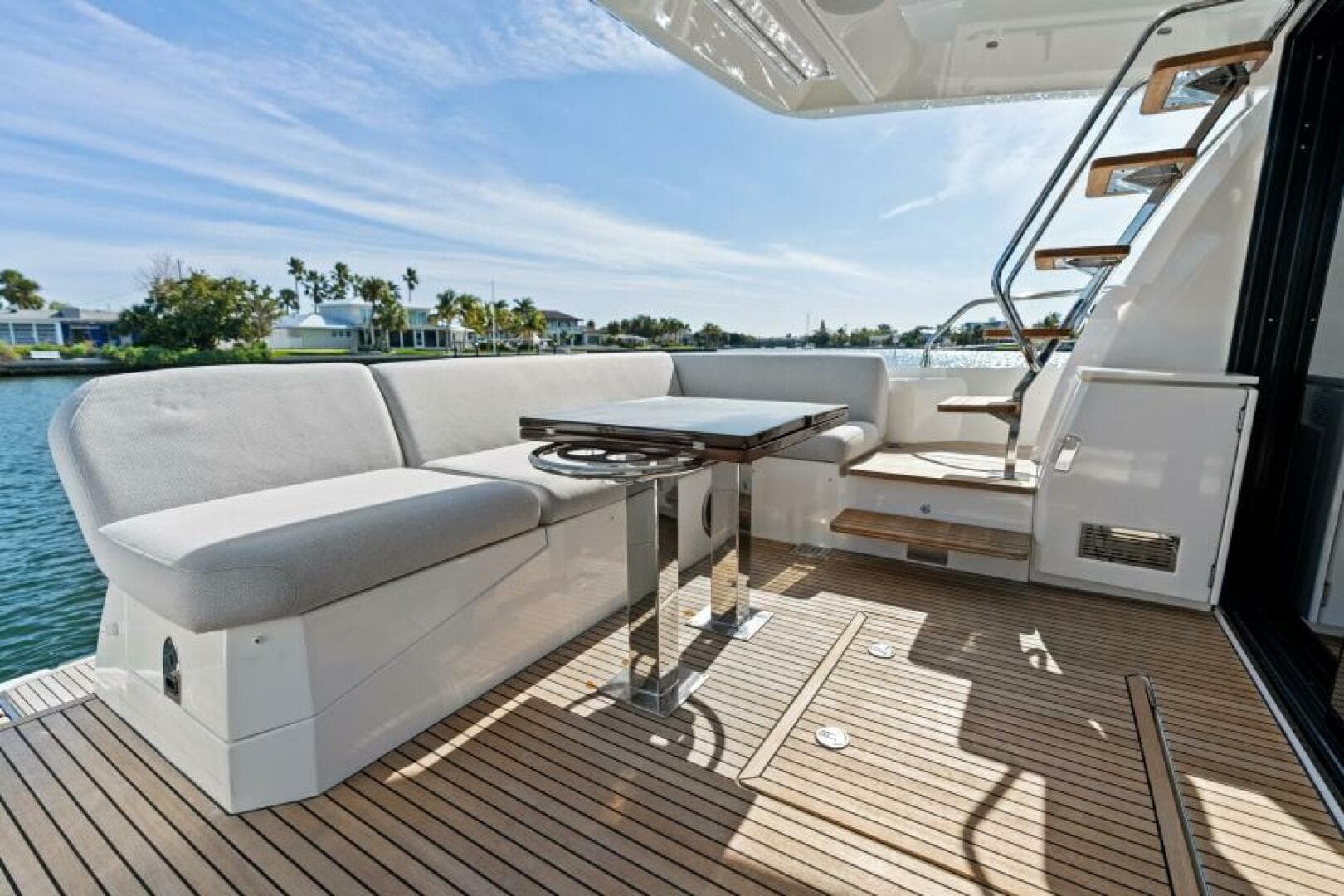 2020 52 Prestige Flybridge - Vacay - Cockpit