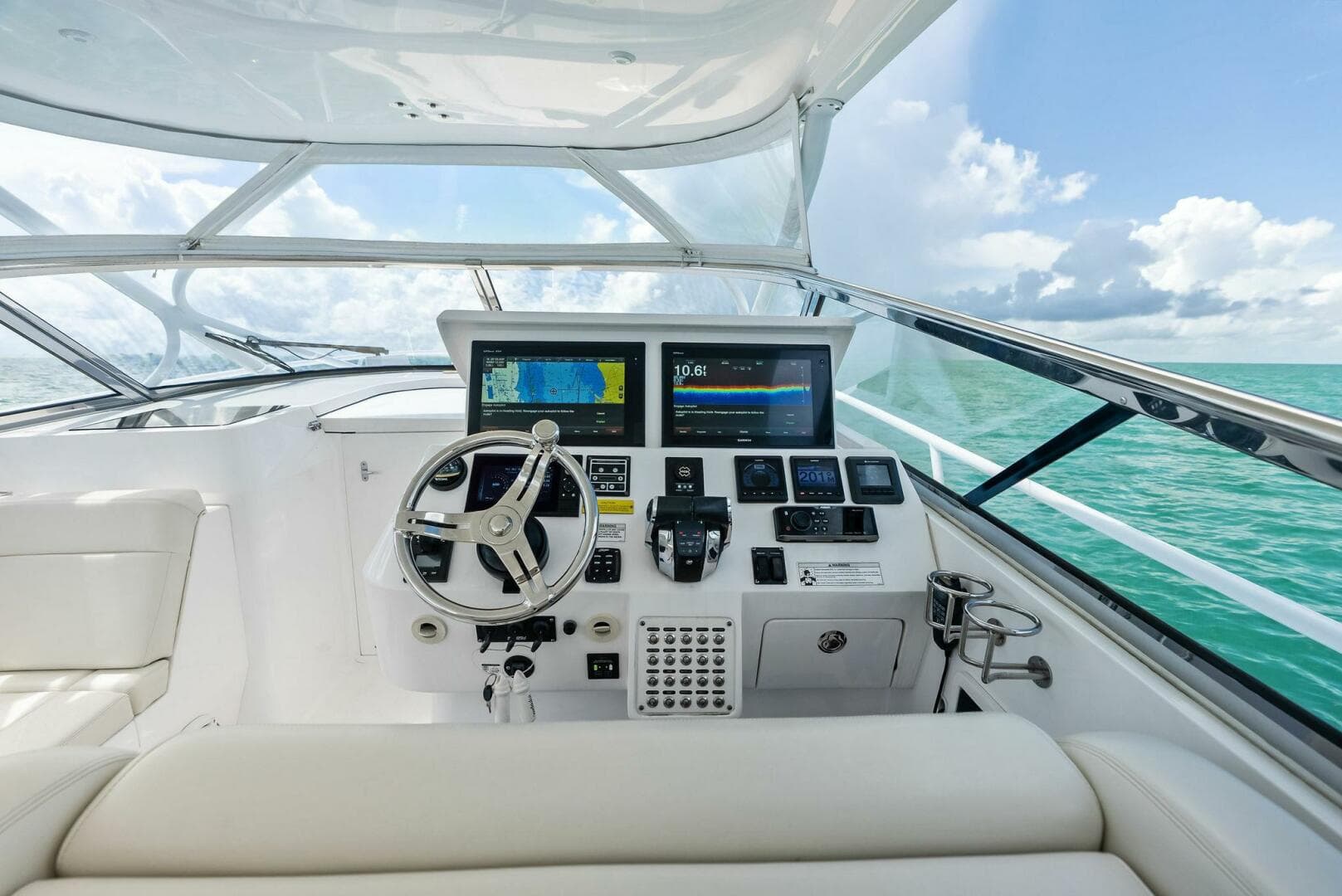 2018 Intrepid 430 Sport Yacht