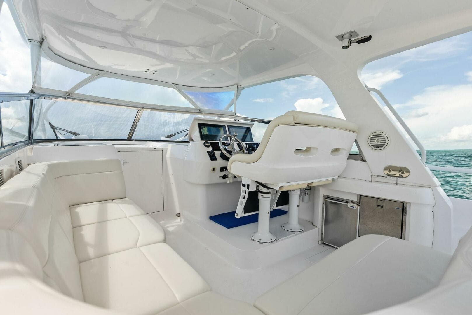 2018 Intrepid 430 Sport Yacht