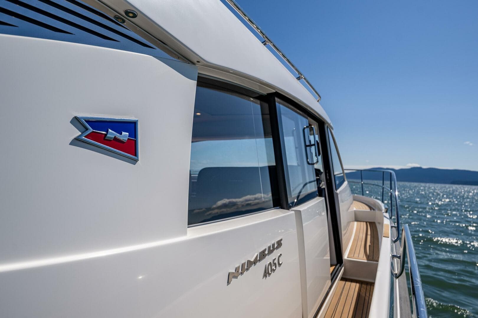 2021 Nimbus 405 Coupe