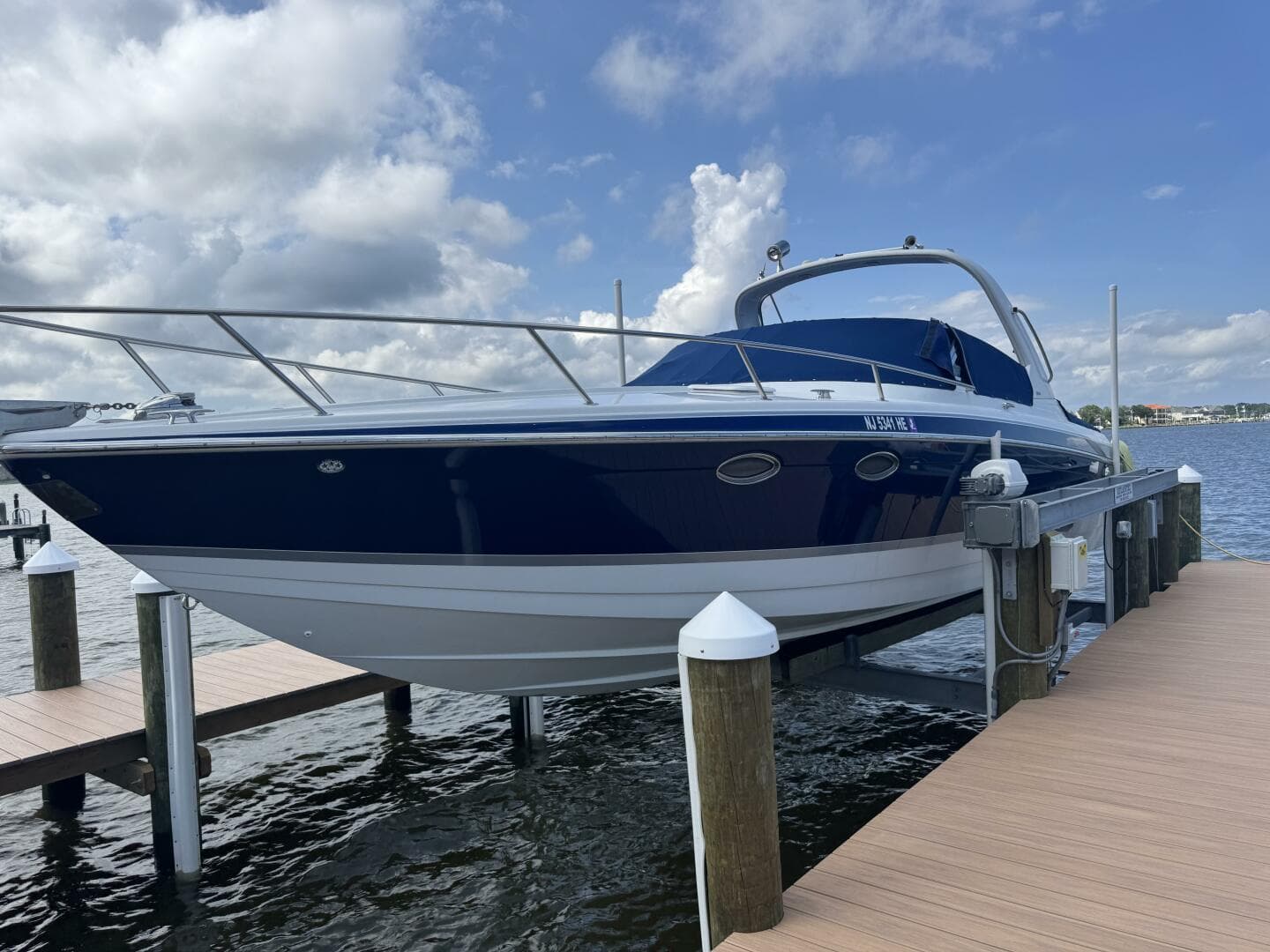 2007 Formula 330 Sun Sport