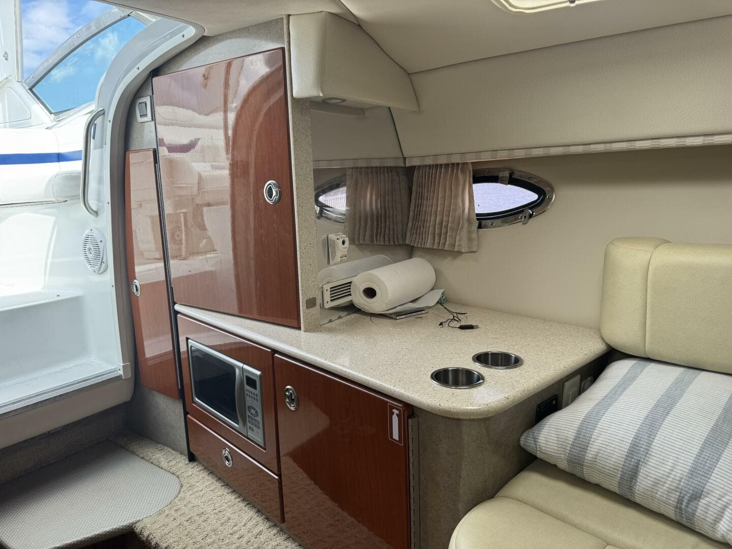 2007 Formula 330 Sun Sport