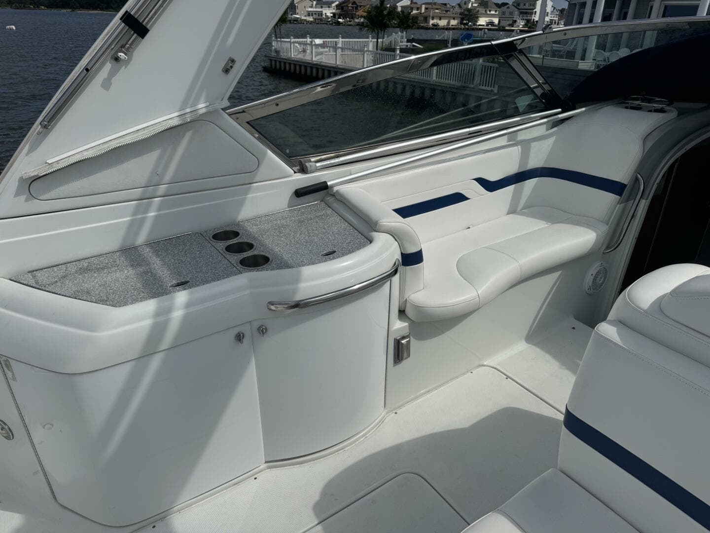 2007 Formula 330 Sun Sport