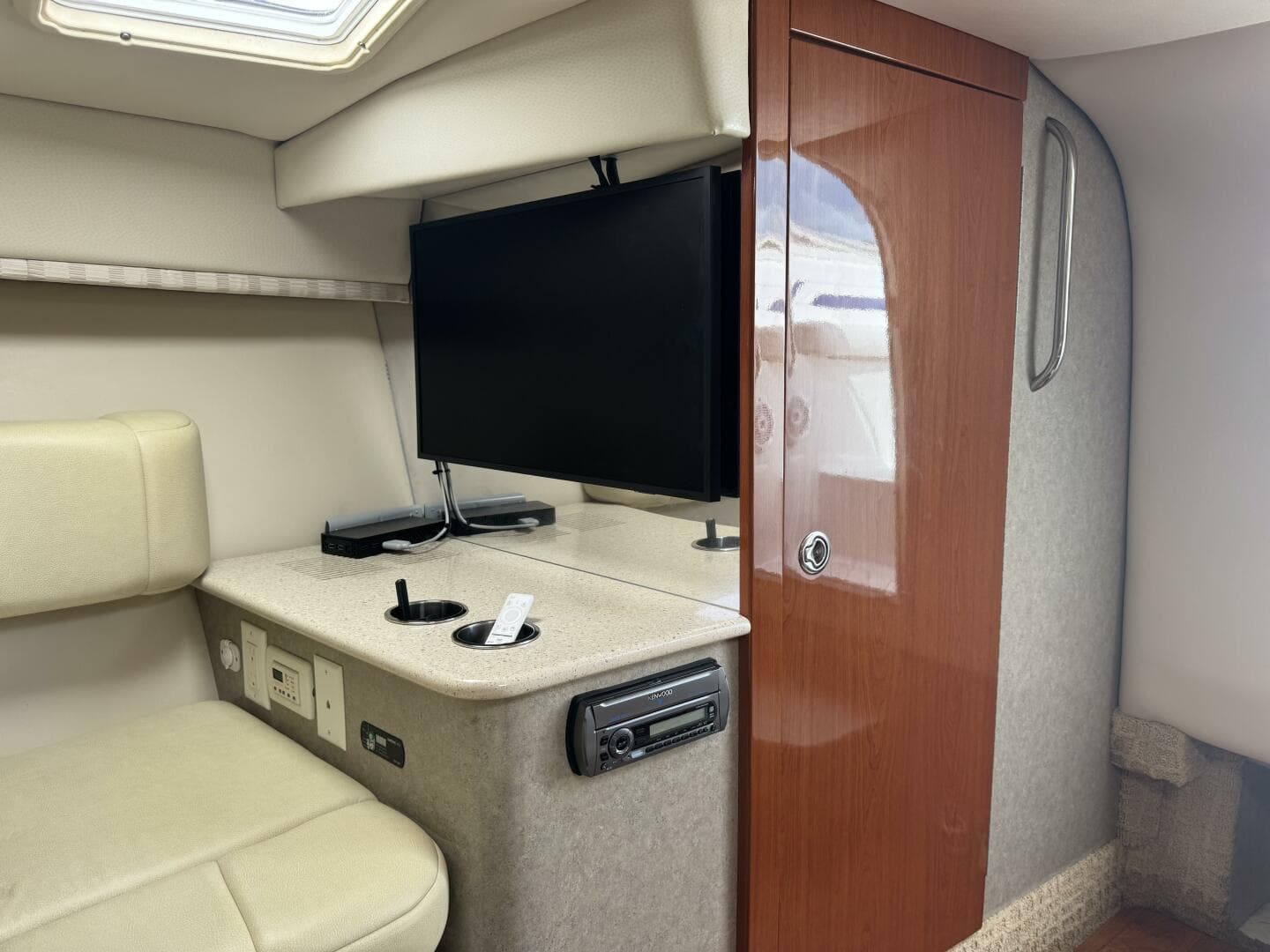 2007 Formula 330 Sun Sport