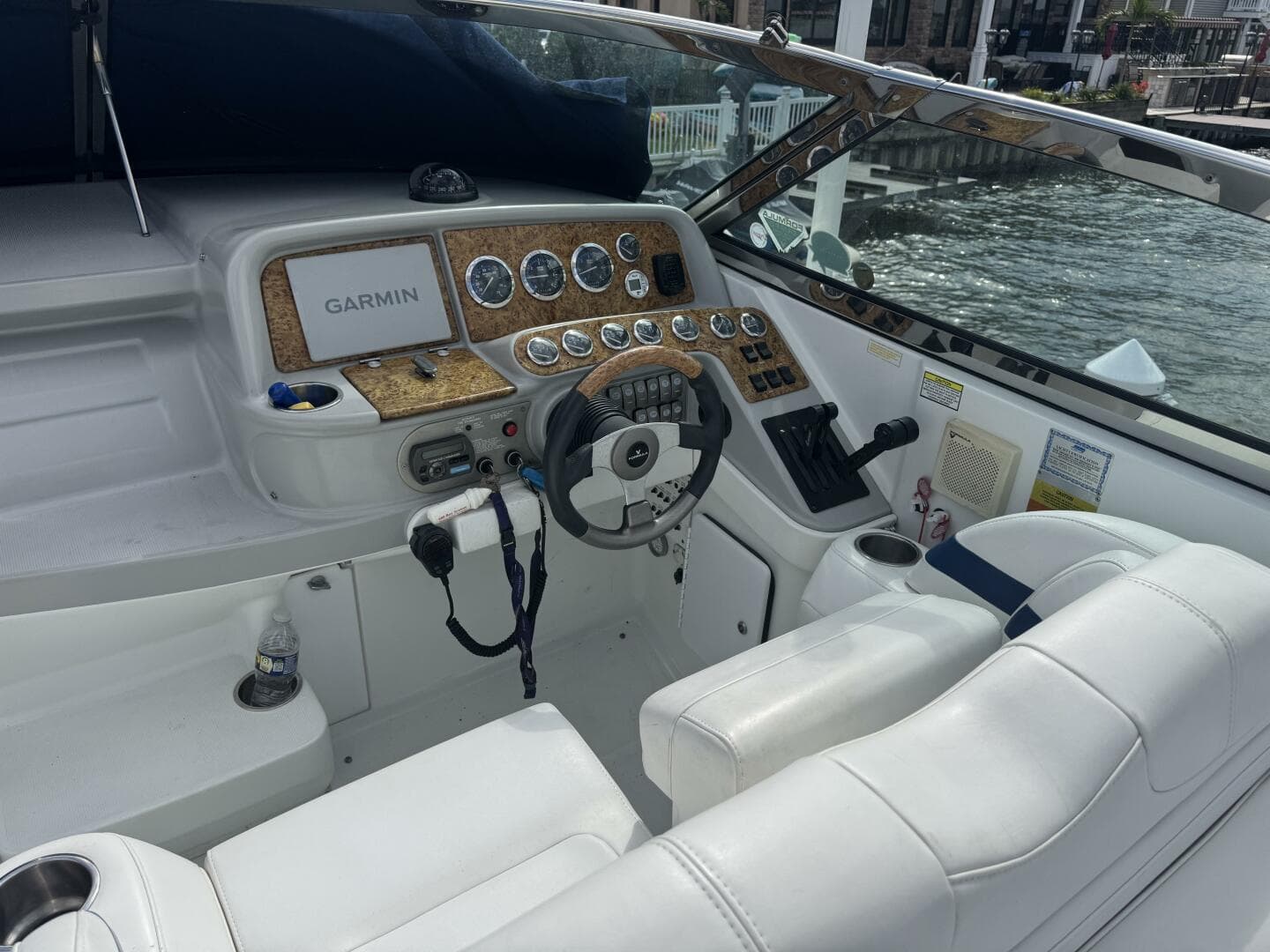 2007 Formula 330 Sun Sport