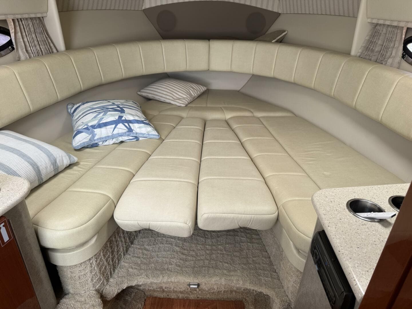 2007 Formula 330 Sun Sport