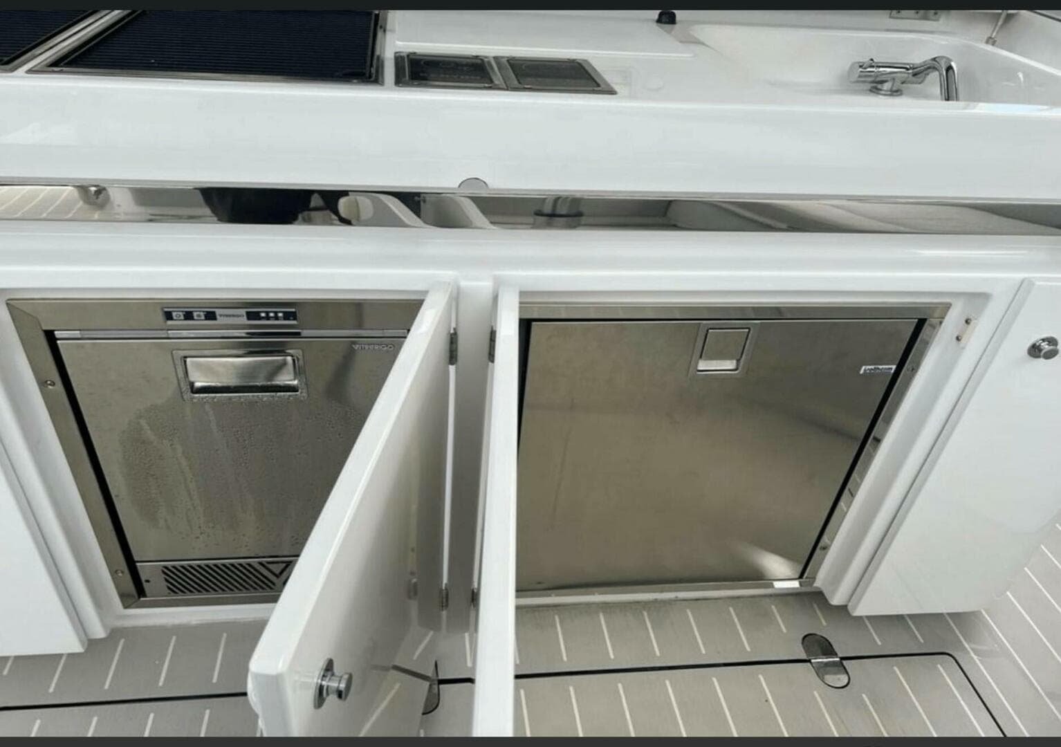 2022 Azimut Verve 42