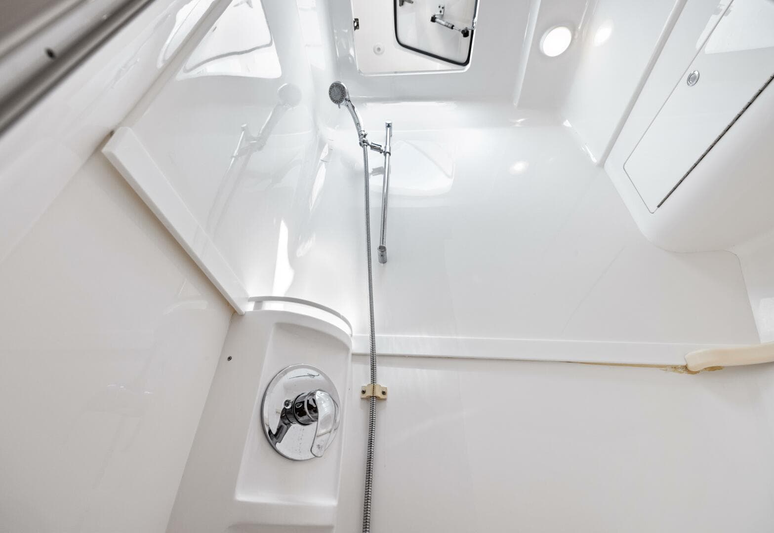 2015 Intrepid 430 Sport Yacht