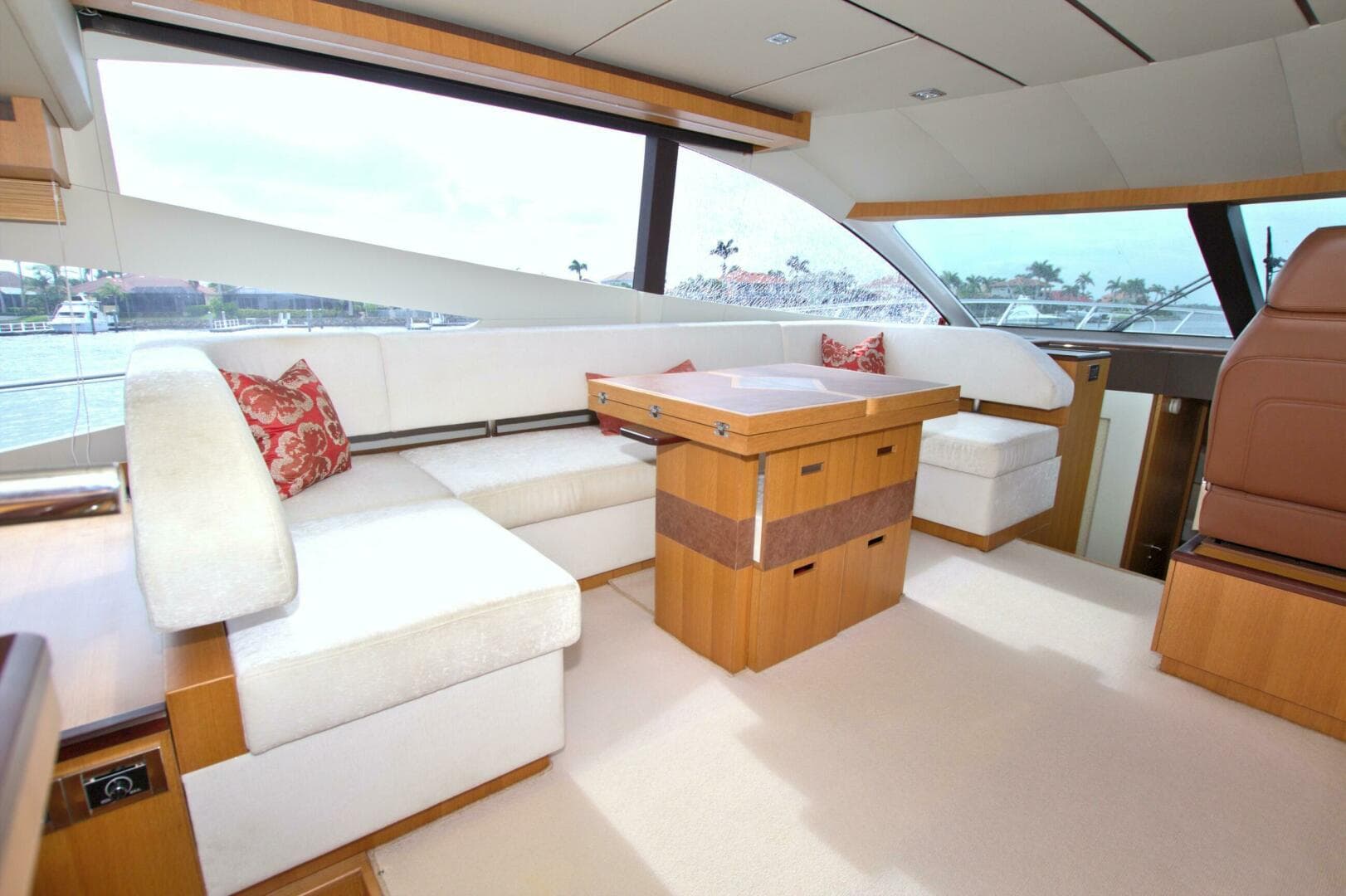 2015 Dyna Yachts 60 Pilothouse Motoryacht