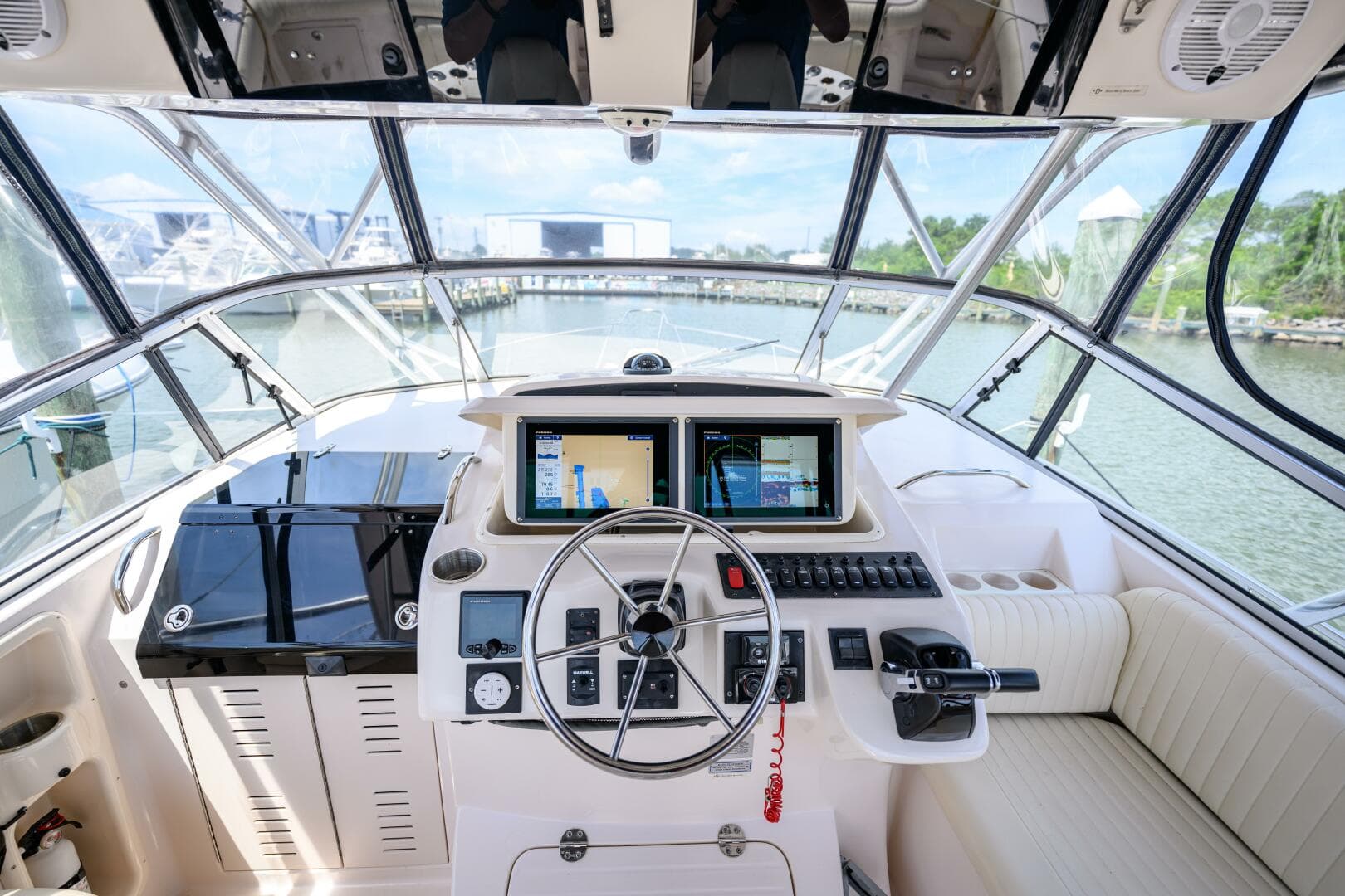 2003 Grady-White 330 Express