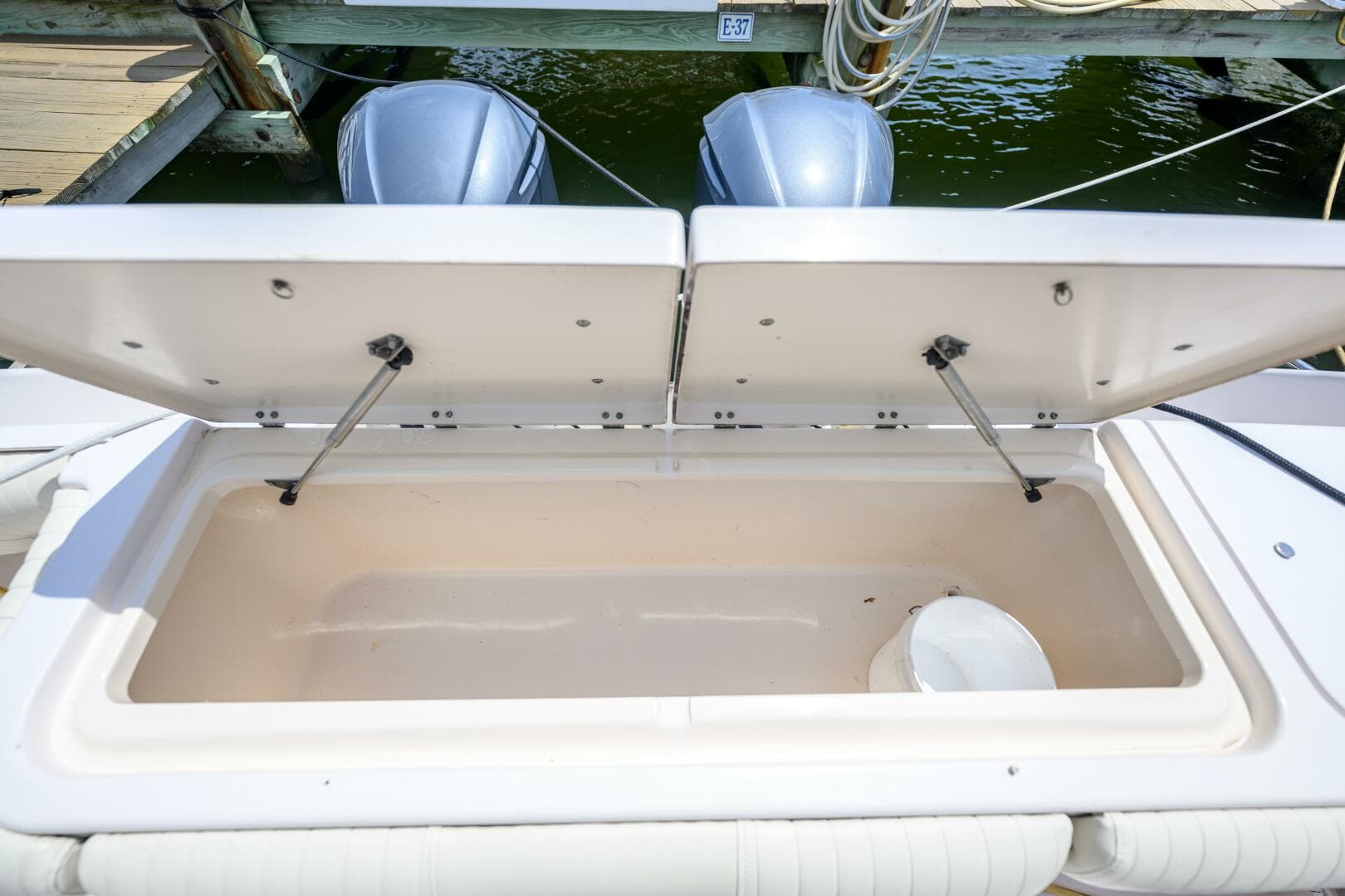 2003 Grady-White 330 Express