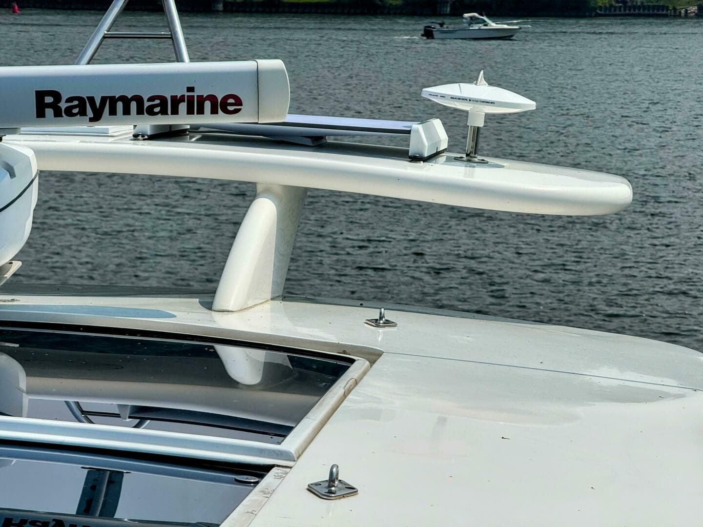 2005 Cruisers Yachts 540 Express