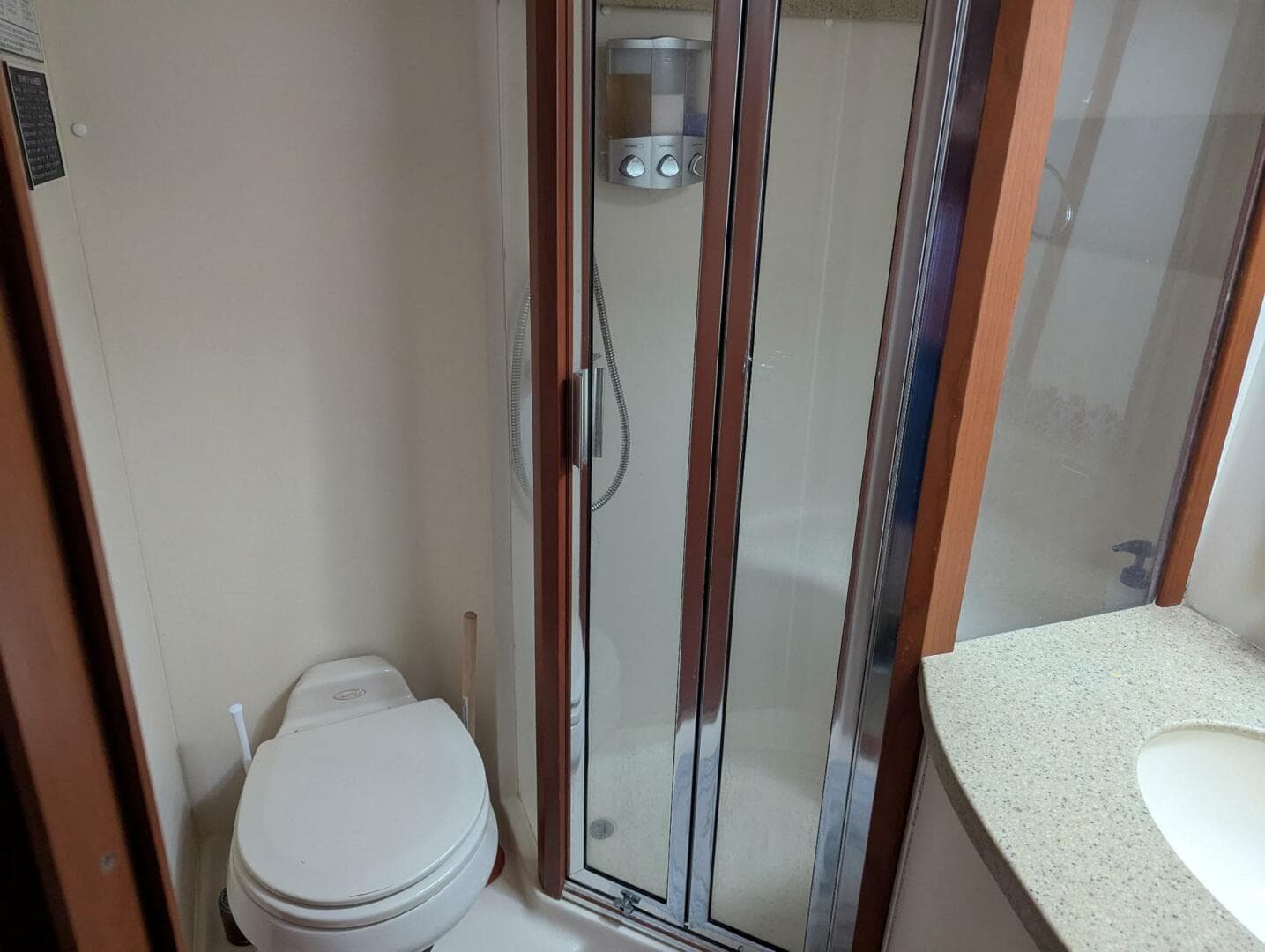 2005 Luhrs 36 Convertible