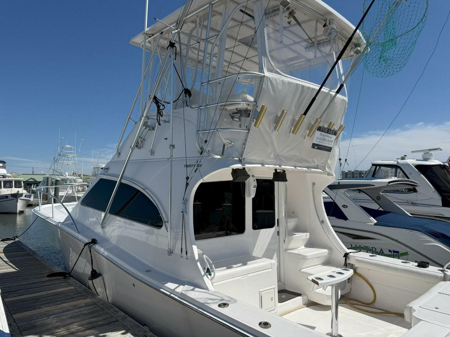 2005 Luhrs 36 Convertible