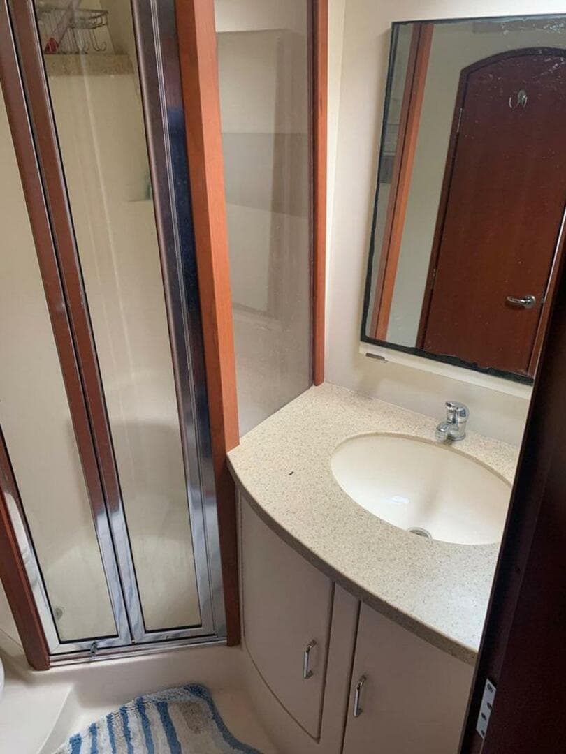 2005 Luhrs 36 Convertible