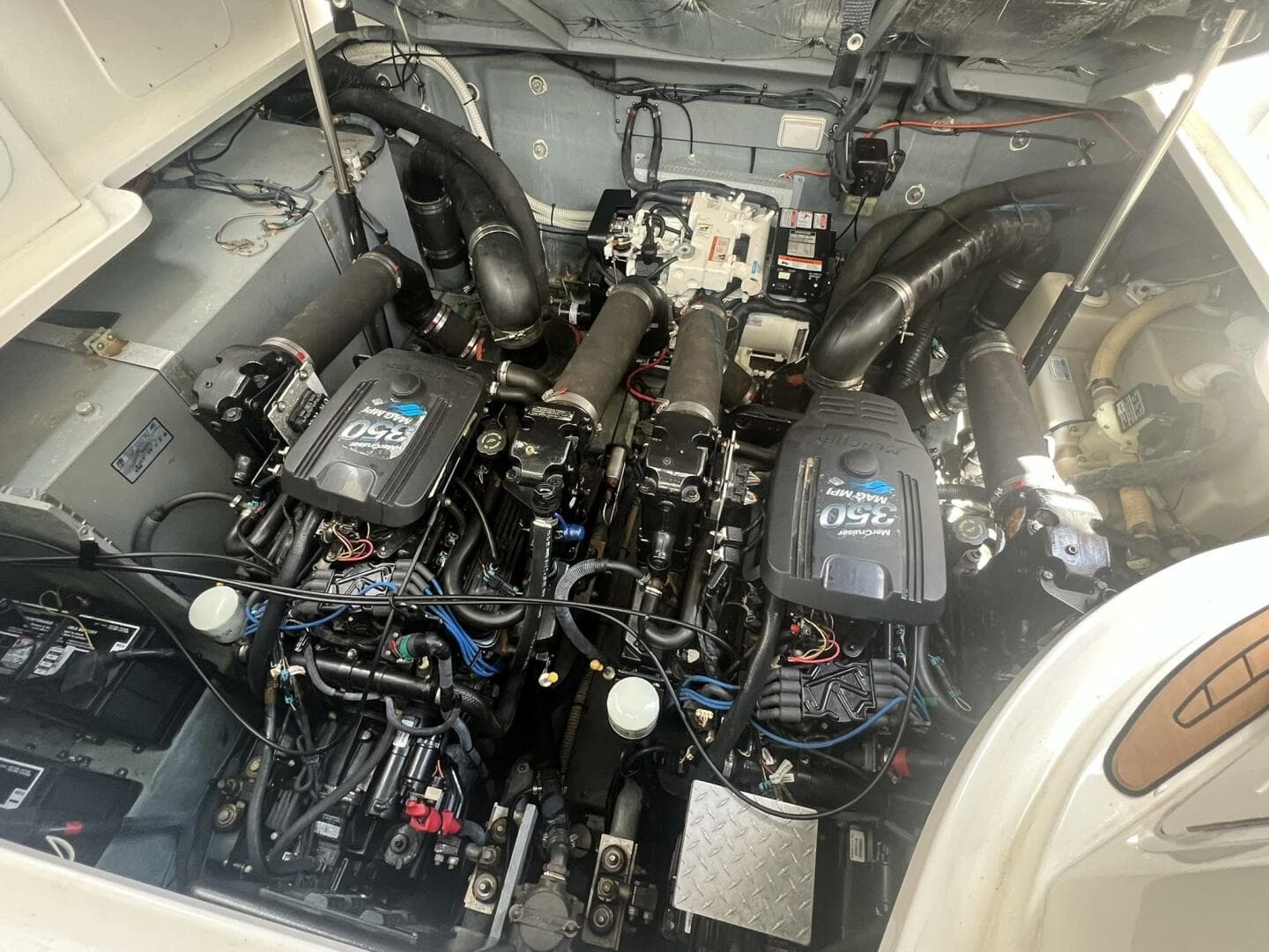 2003 Sea Ray 320 Sundancer