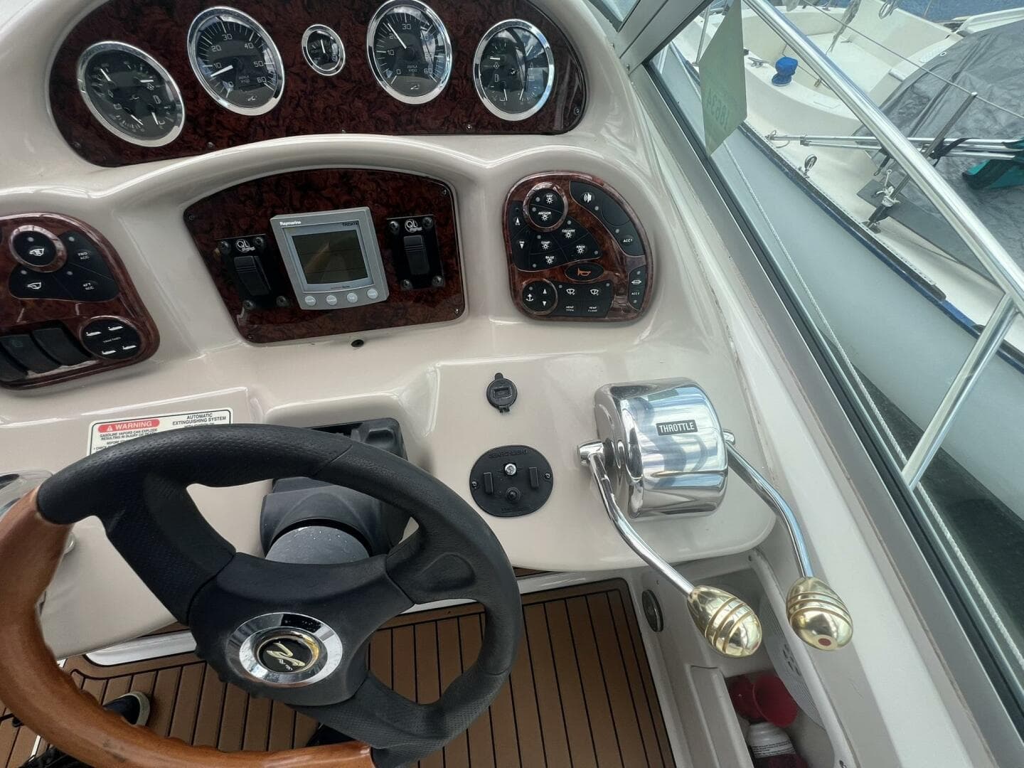 2003 Sea Ray 320 Sundancer