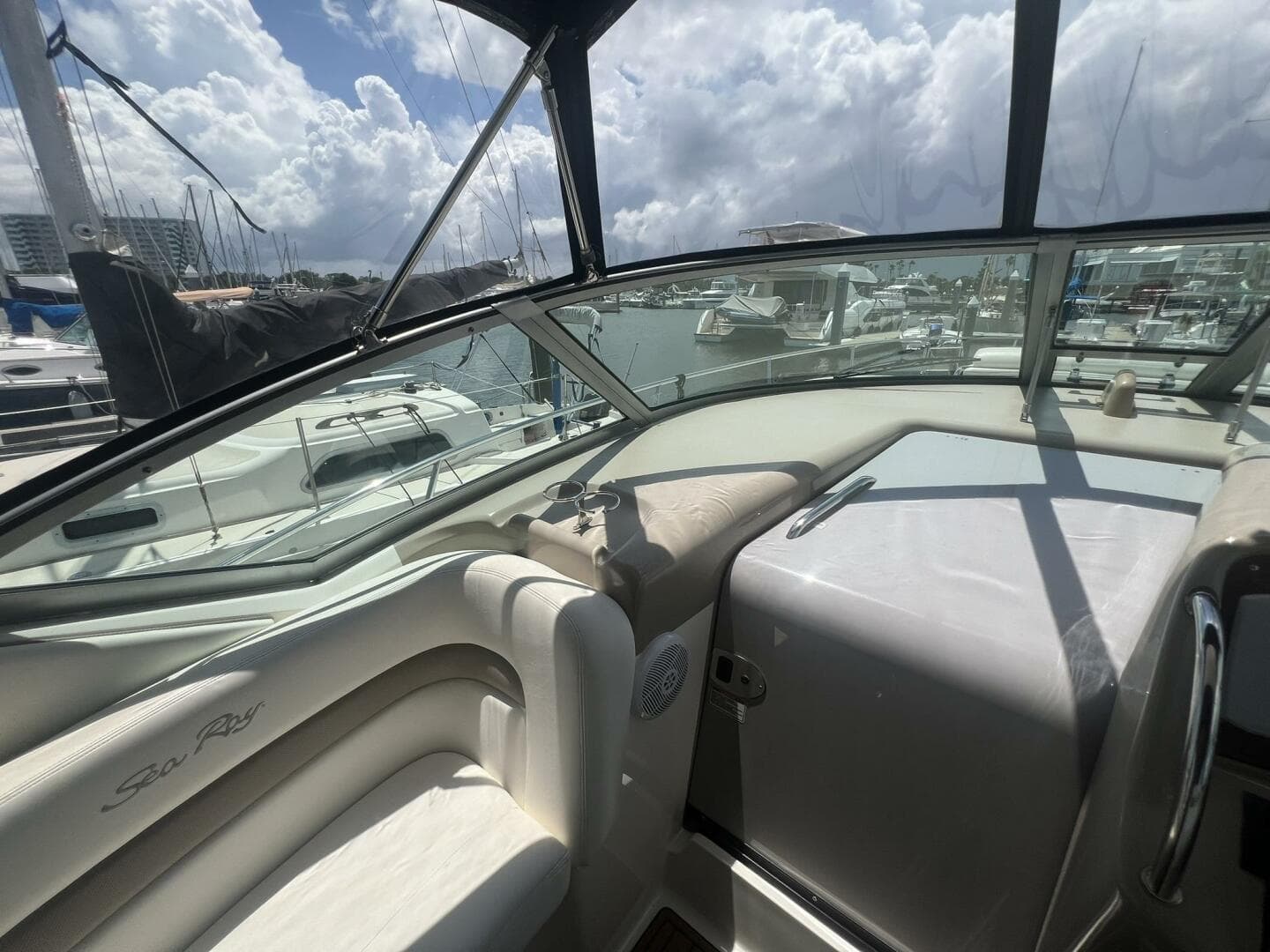 2003 Sea Ray 320 Sundancer