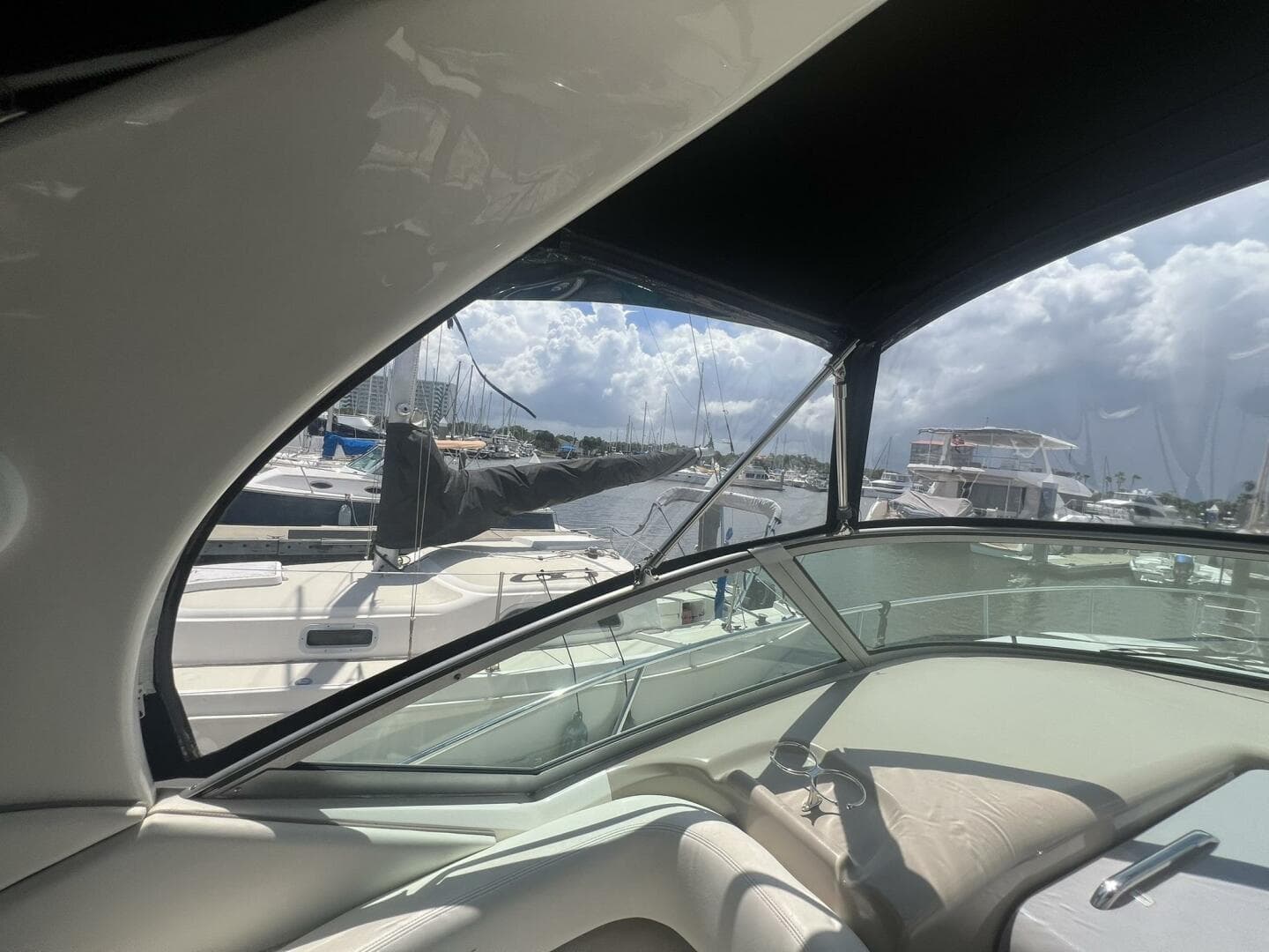 2003 Sea Ray 320 Sundancer