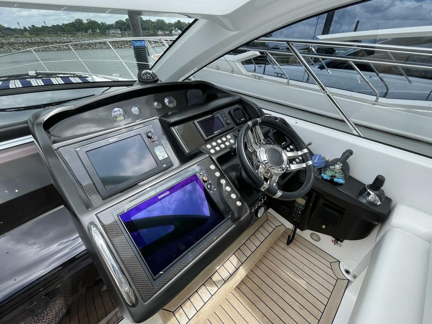 2015 Sunseeker San Remo SONYA Helm