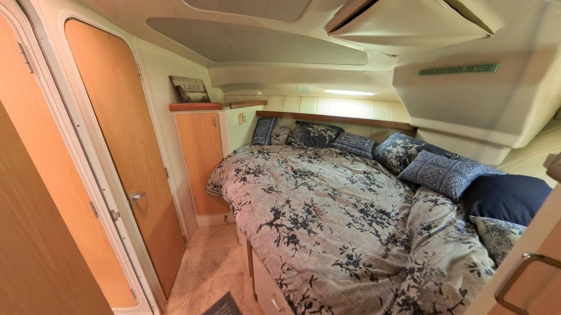 34 ft Mainship - Forward Berth