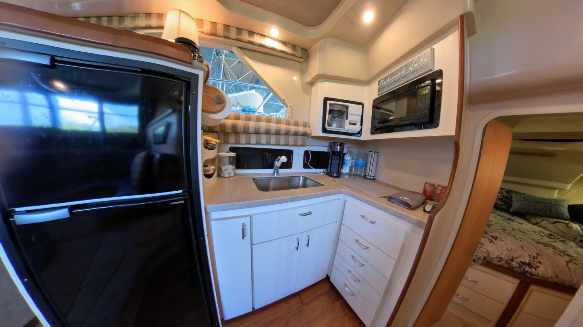 34 ft Mainship - Galley