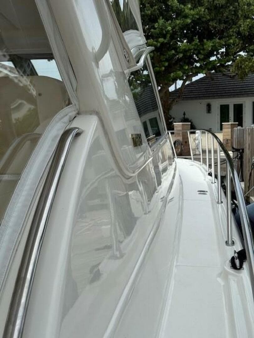 2000 Tiara Yachts 5200 Express